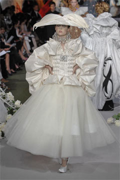 Esküvői ruha olcsón Dior stílusban